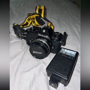 VINTAGE NIKON CAMERA